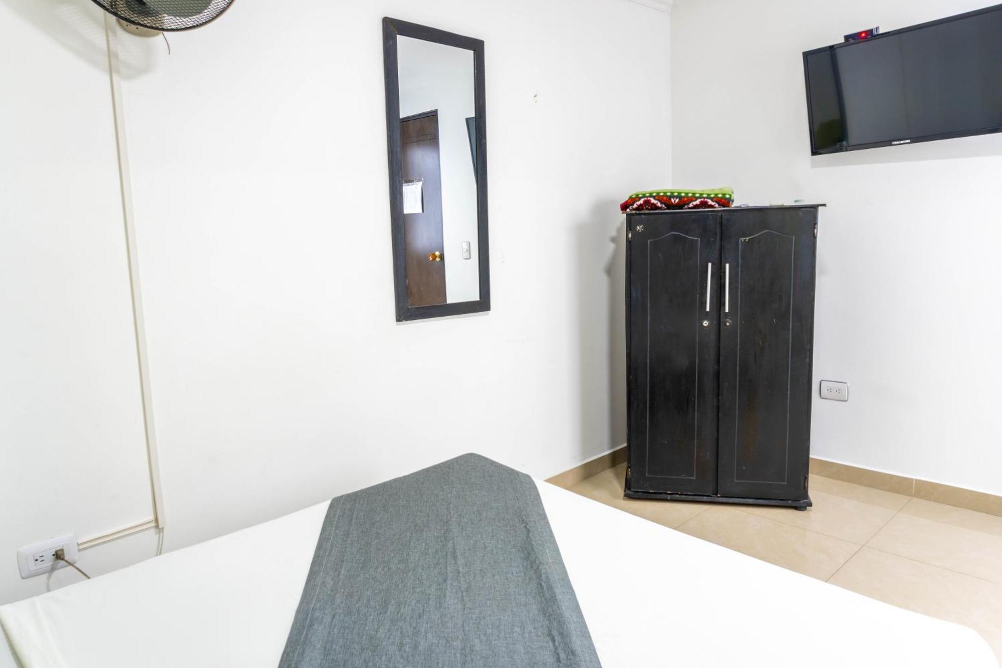Hotel Park 6 Medellin Ngoại thất bức ảnh