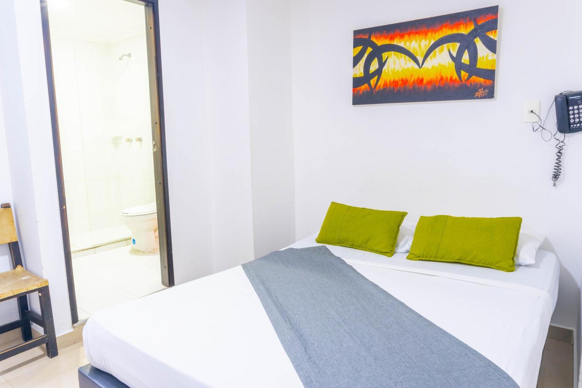 Hotel Park 6 Medellin Ngoại thất bức ảnh