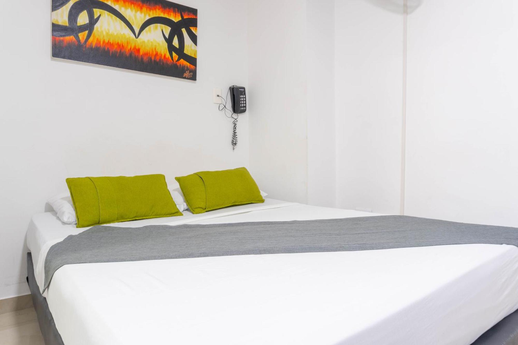 Hotel Park 6 Medellin Ngoại thất bức ảnh