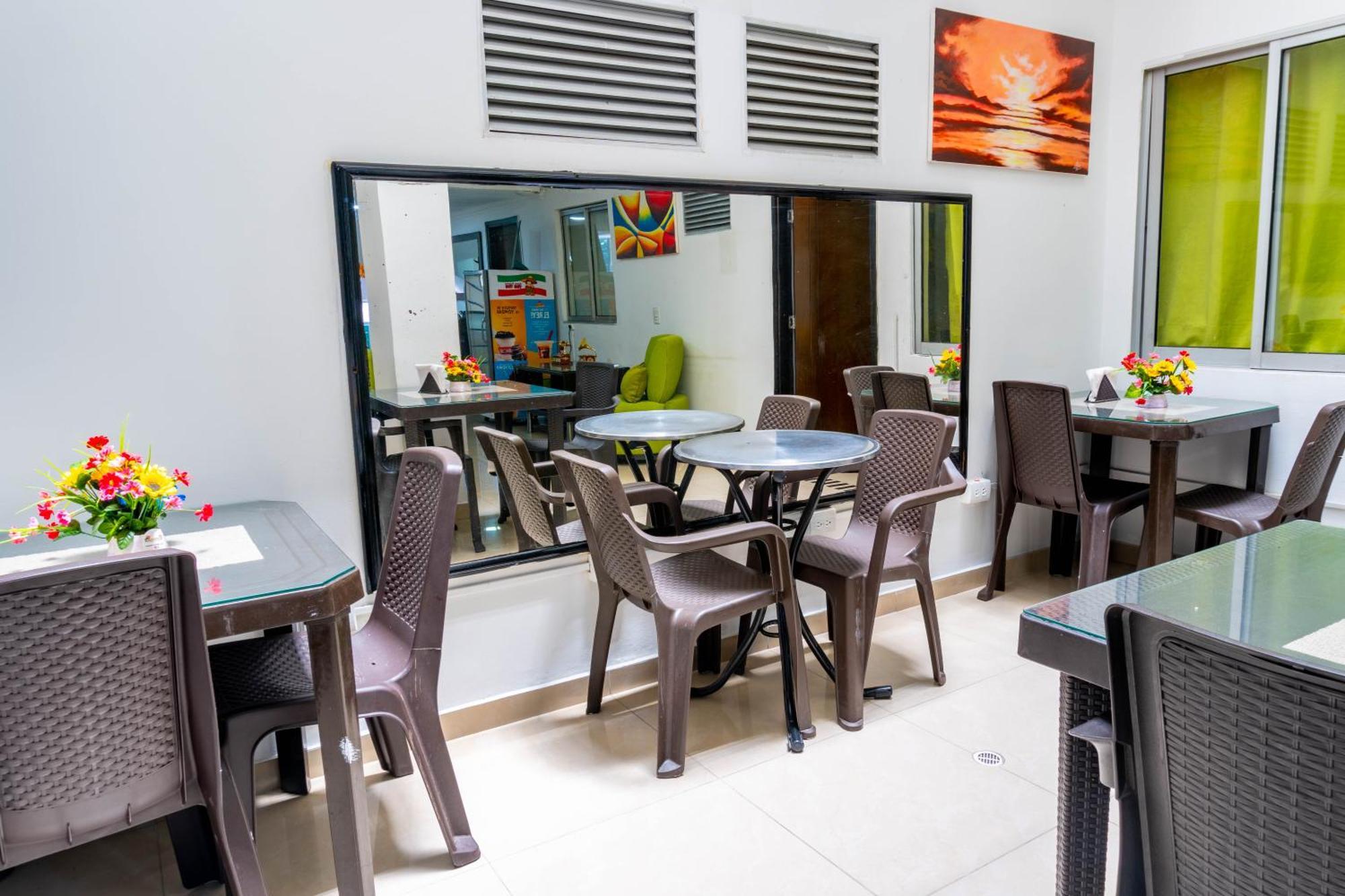 Hotel Park 6 Medellin Ngoại thất bức ảnh